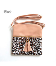 Load image into Gallery viewer, Leopard Crossbody Purse in Blush